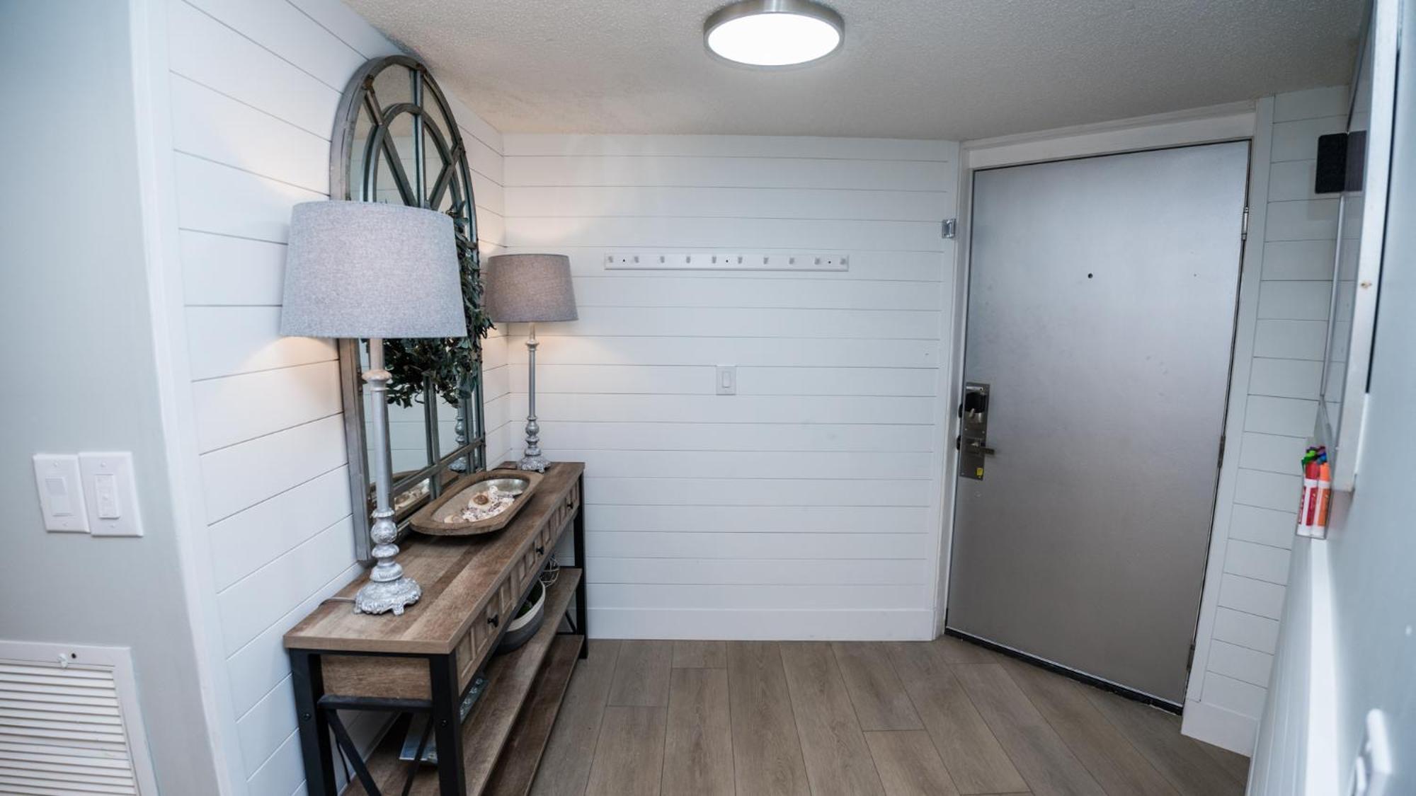New Rental - 3Br 3Ba Corner Beachfront - 2024 Remodel - 3 Pools, Tiki Hut, Gym, Tennis Panama City Beach Buitenkant foto