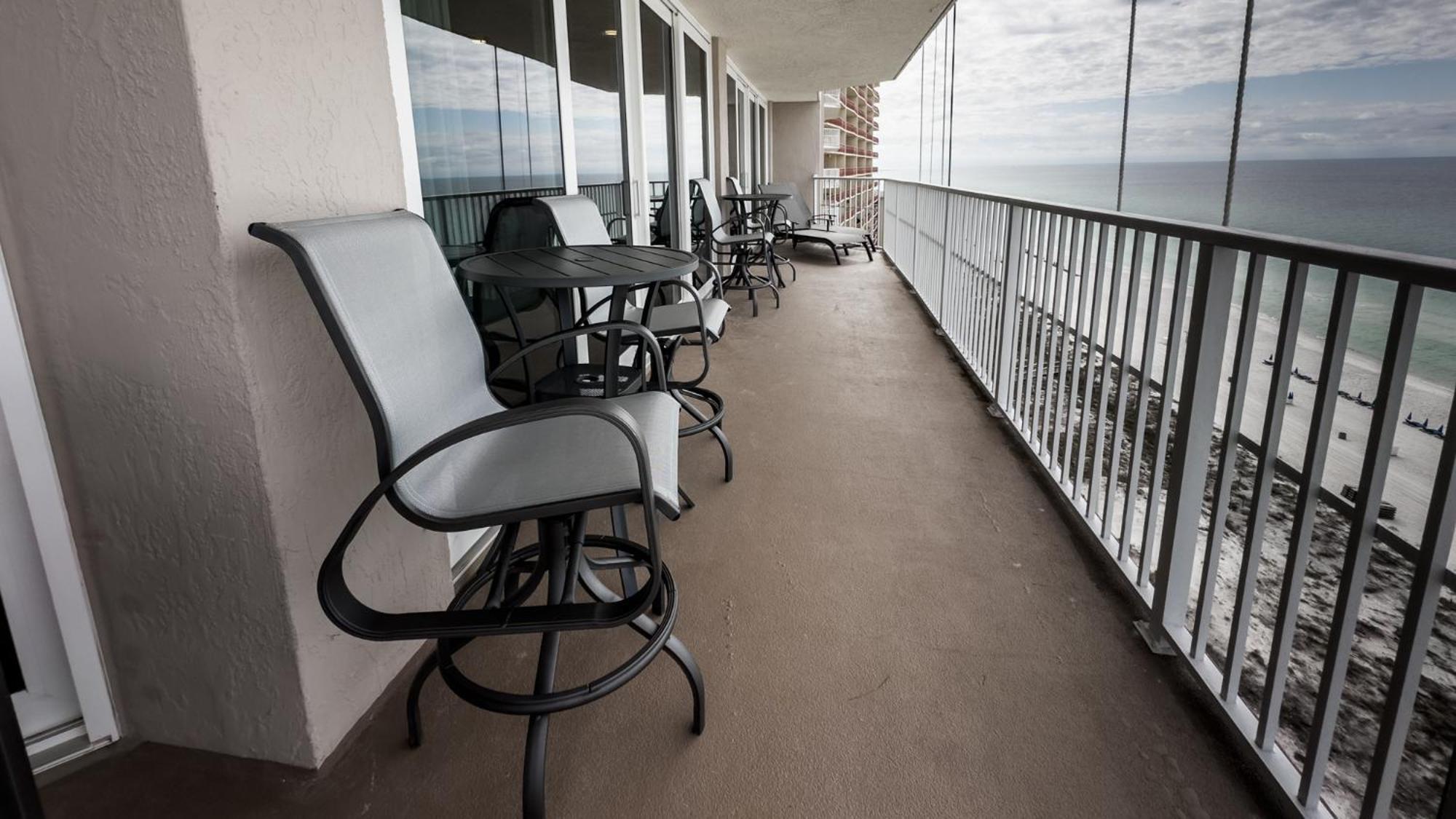 New Rental - 3Br 3Ba Corner Beachfront - 2024 Remodel - 3 Pools, Tiki Hut, Gym, Tennis Panama City Beach Buitenkant foto