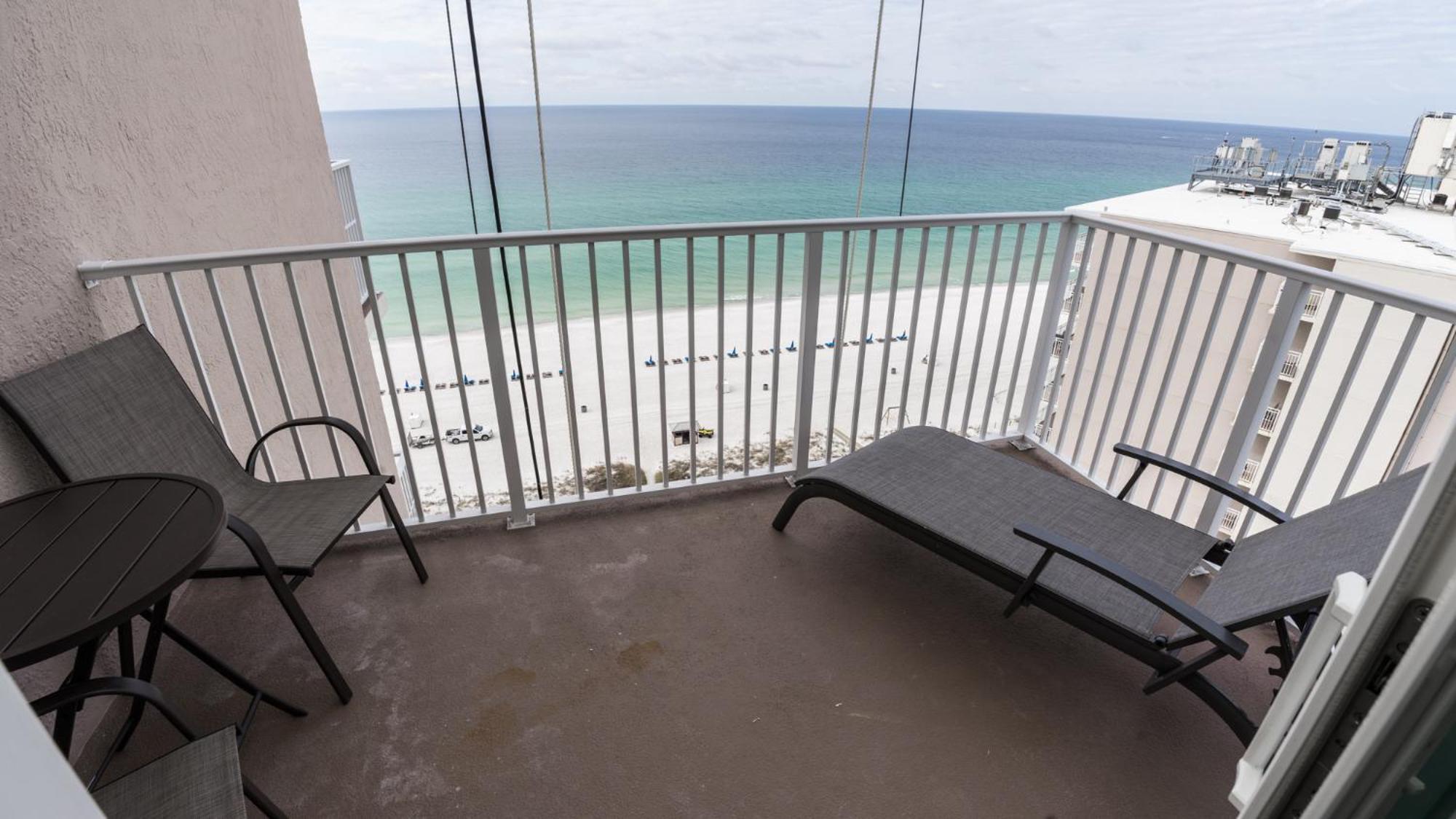 New Rental - 3Br 3Ba Corner Beachfront - 2024 Remodel - 3 Pools, Tiki Hut, Gym, Tennis Panama City Beach Buitenkant foto