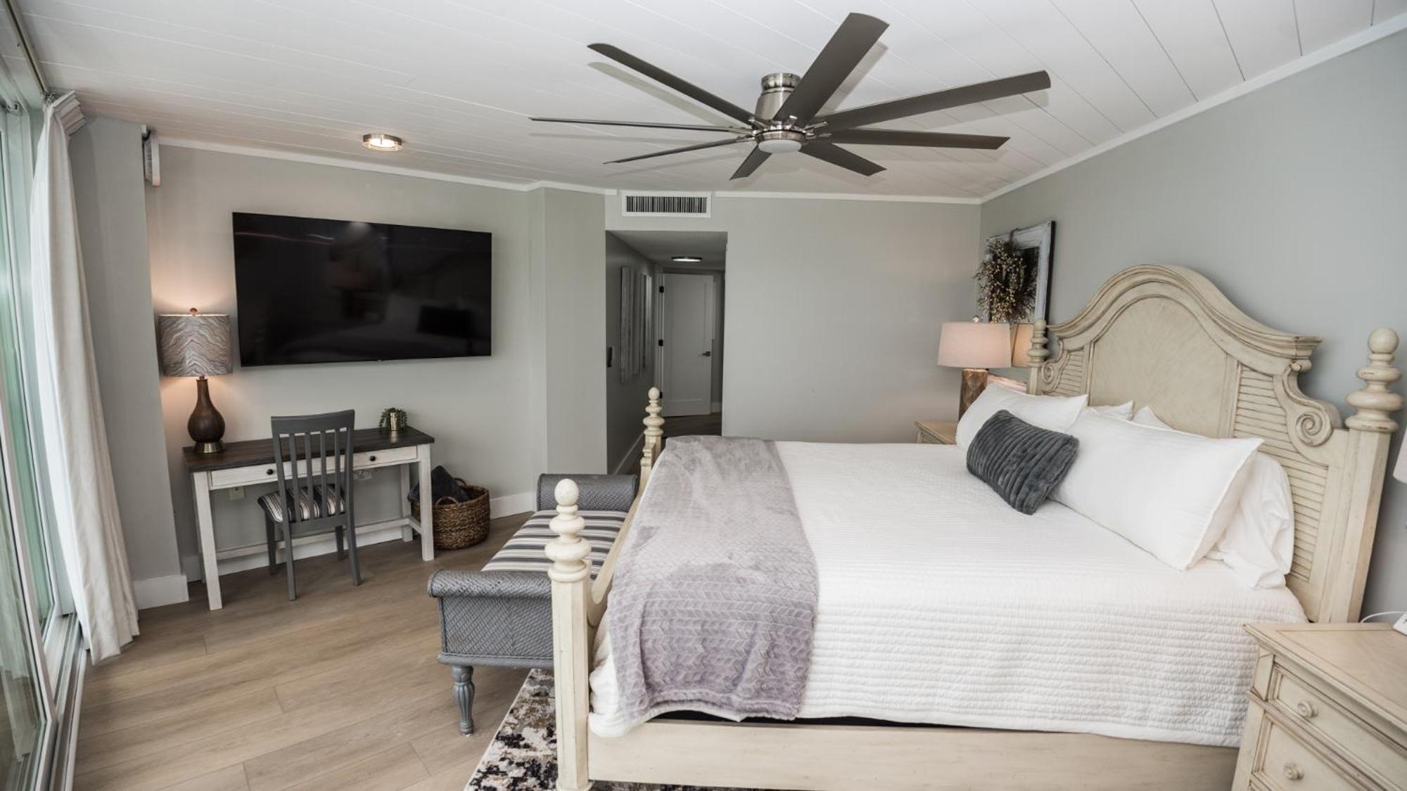 New Rental - 3Br 3Ba Corner Beachfront - 2024 Remodel - 3 Pools, Tiki Hut, Gym, Tennis Panama City Beach Buitenkant foto