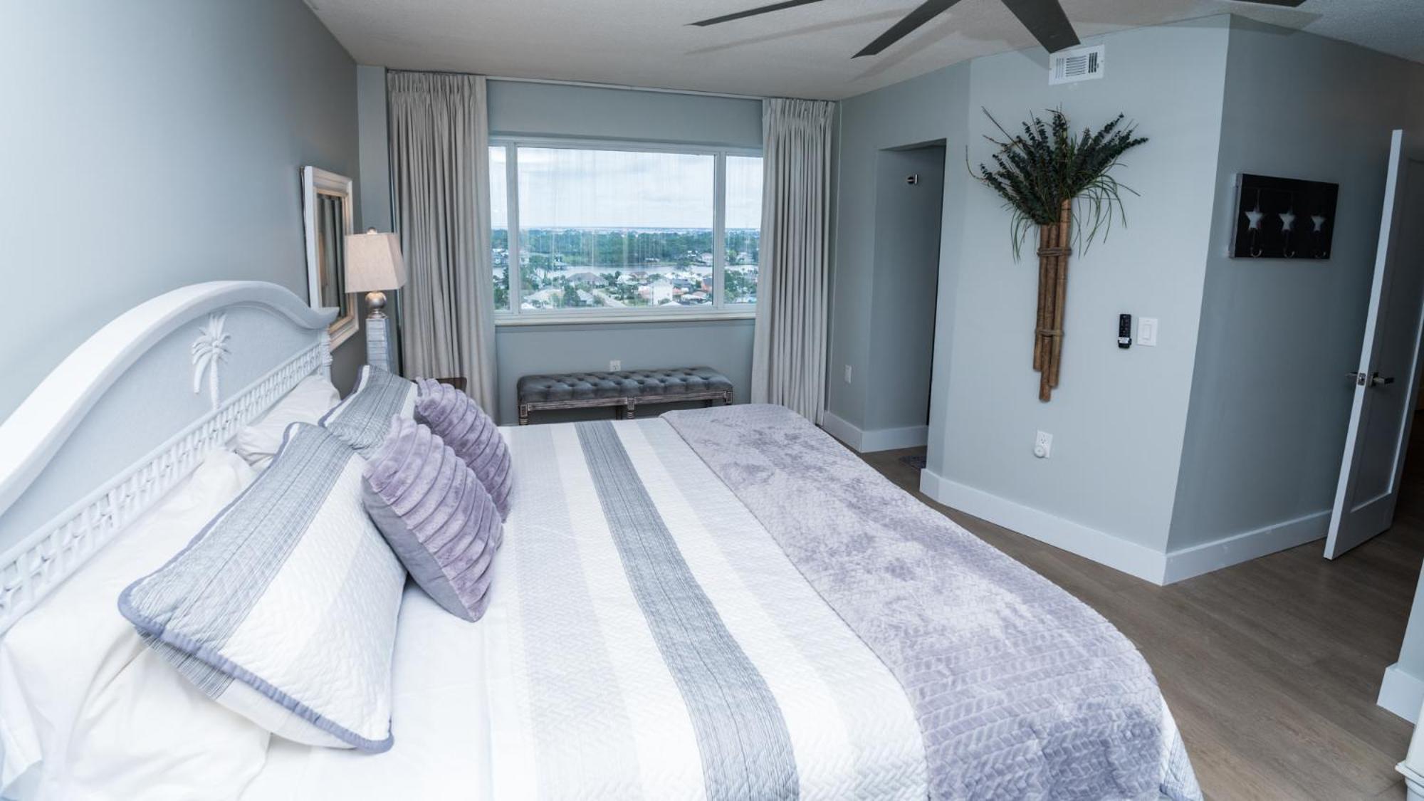 New Rental - 3Br 3Ba Corner Beachfront - 2024 Remodel - 3 Pools, Tiki Hut, Gym, Tennis Panama City Beach Buitenkant foto